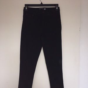 Black jeans, Size one